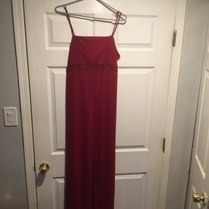 Elegant long sleeveless dress with sheer shawl